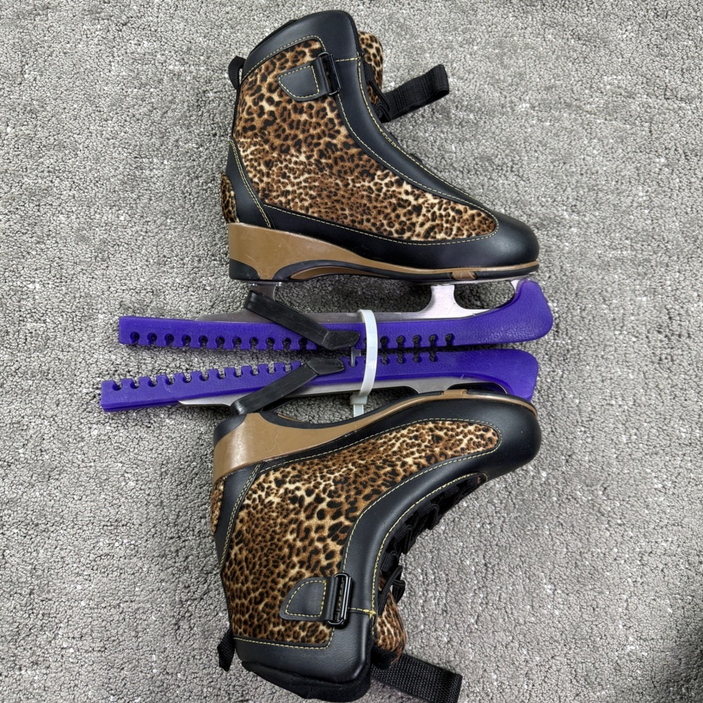 American Athletic Cheetah Figure Skates Womens 8 Leopard Print Ice Skates